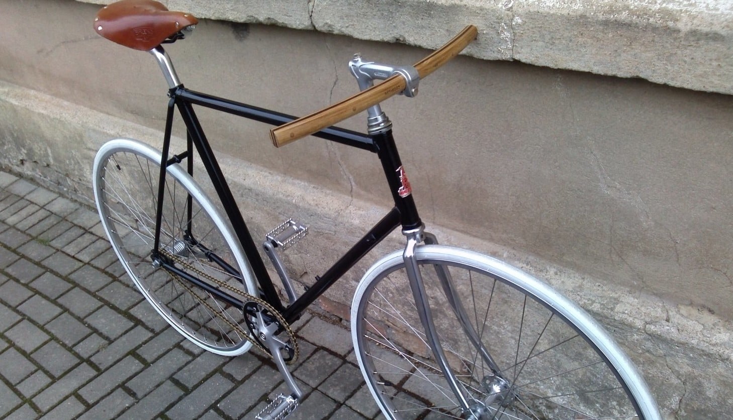 Fahrradlenker »Wilhelm« Holz an einem Fixie Bike | Art-WooD